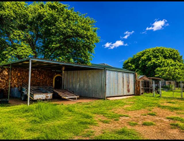 FARM FOR SALE IN VASFONTEIN